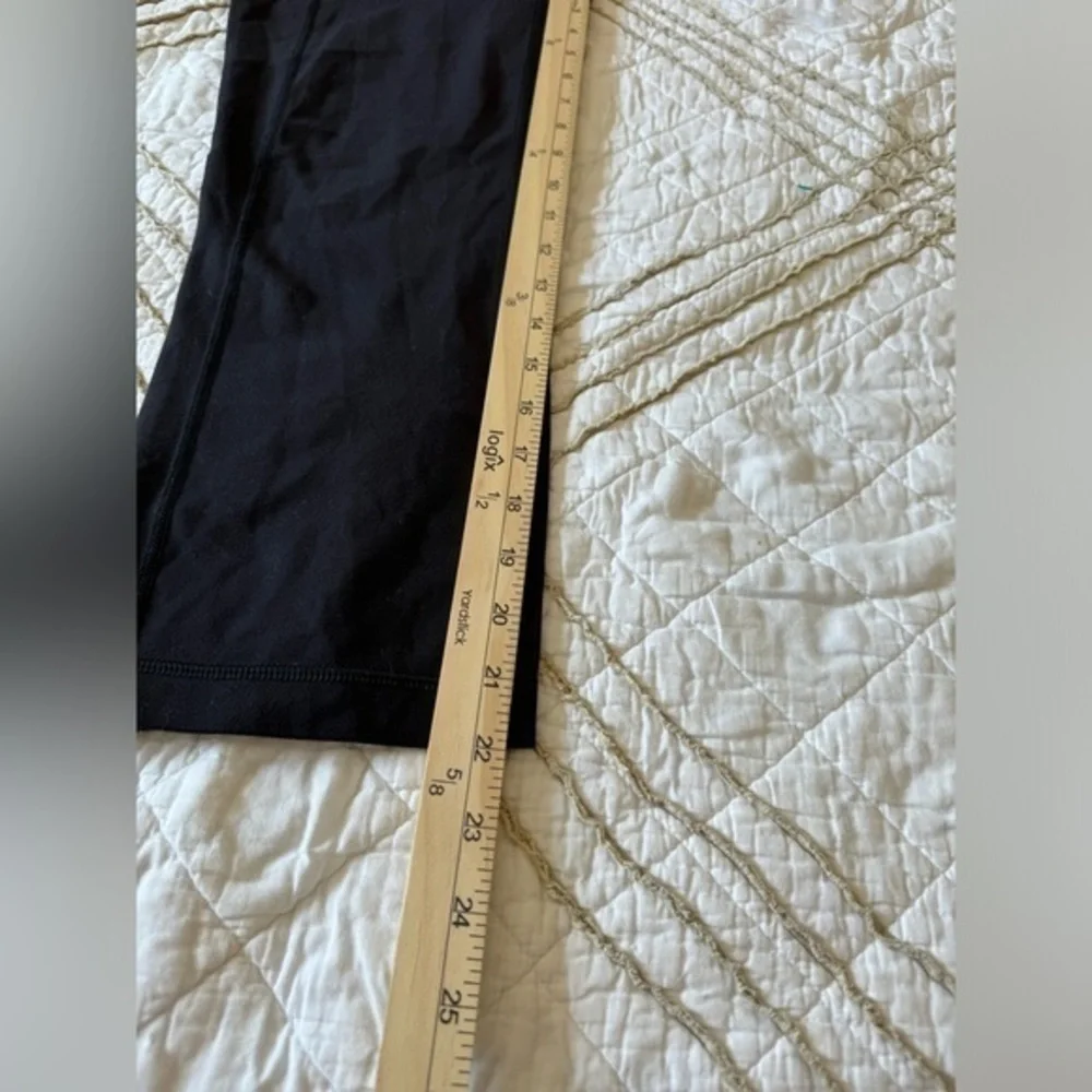 Lululemon Cropped Slit Roushed‎ Legging Size 4